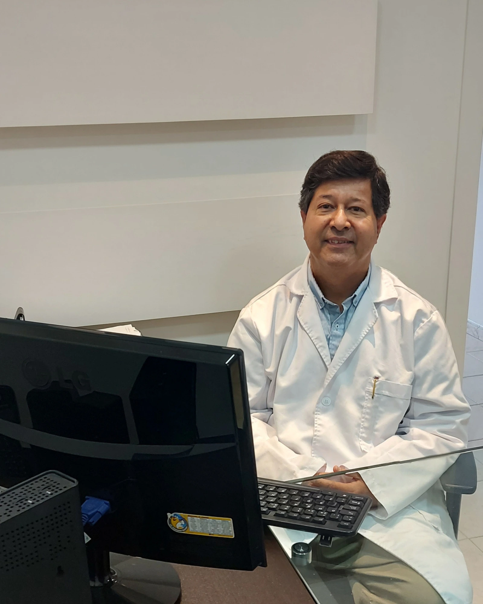 Dr. César Mauricio Calvo Guillén, psiquiatra en Bogotá